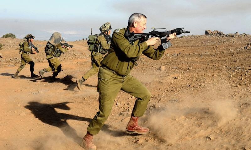 خبر مخز : فلسطينيون يقيمون افطارا لوزير الدفاع الإسرائيلي ( فيديو )